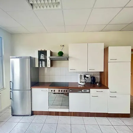Apartment Gruene Glueck By Immo Franzi And Bochnjak Auerbach (Vogtland)